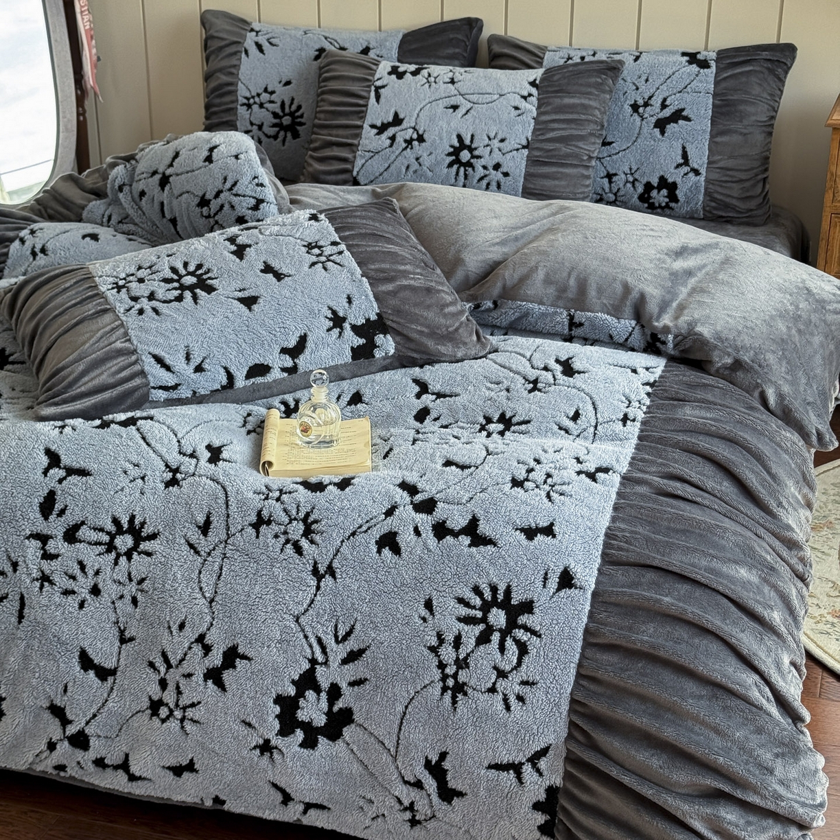 91家纺网 家纺一手货源 找家纺 新印象 2025新款法式阳离子绒保暖床盖四件套 缇娜