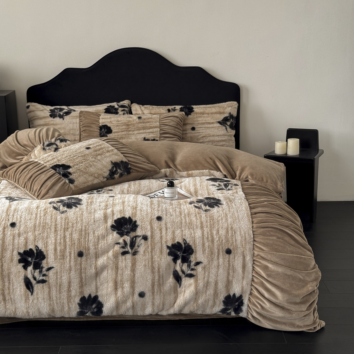 91家纺网 家纺一手货源 找家纺 新印象 2025新款复古法式兔毛绒保暖四件套 复古法式-蔓朵