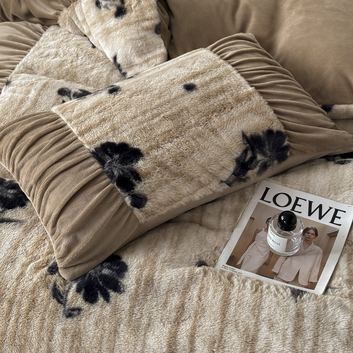 91家纺网 家纺一手货源 找家纺 新印象 2025新款复古法式兔毛绒保暖四件套 复古法式-蔓朵