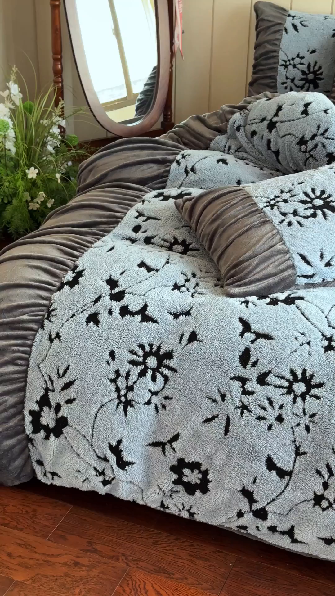 91家纺网 家纺一手货源 找家纺 新印象 2025新款法式阳离子绒保暖床盖四件套 缇娜