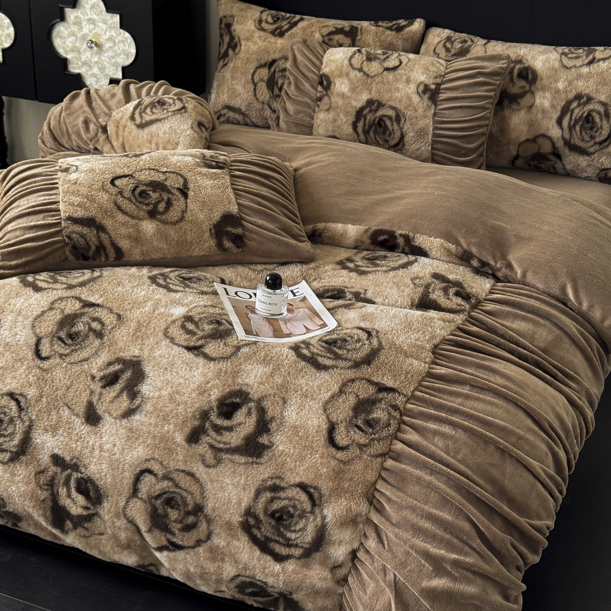 91家纺网 家纺一手货源 找家纺 新印象 2025新款复古法式兔毛绒保暖四件套 复古法式-梦露