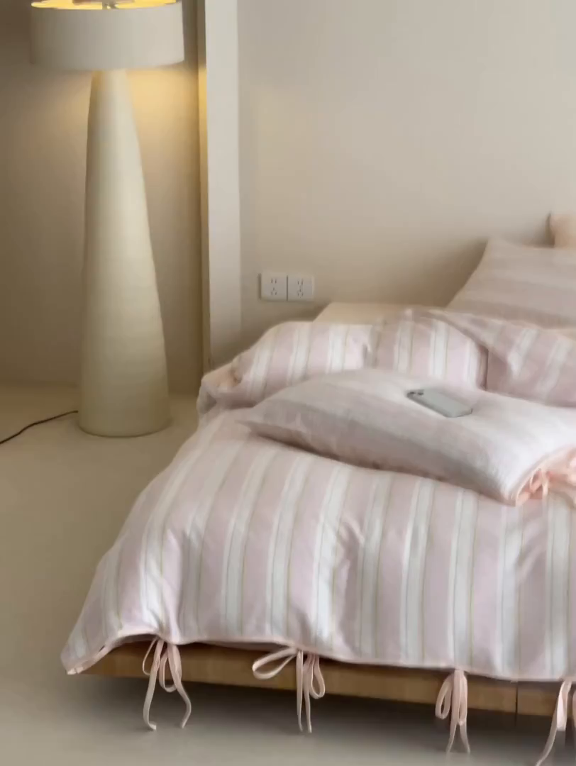 91家纺网 家纺一手货源 找家纺 （总）小春日和 2025新款纯棉提花条纹四件套全棉简约民宿高端床品四件套水洗提花人字纹床单1.8床笠加大床单