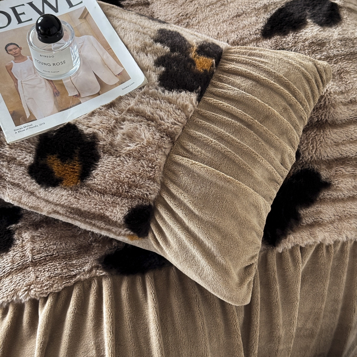 91家纺网 家纺一手货源 找家纺 新印象 2025新款复古法式兔毛绒保暖四件套 复古法式-蜜雅