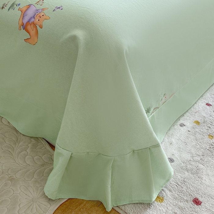 91家纺网 家纺一手货源 找家纺 眷恋家纺 2025秋冬加厚全棉生态磨毛卡通三件套四件套 春日寻梦-绿