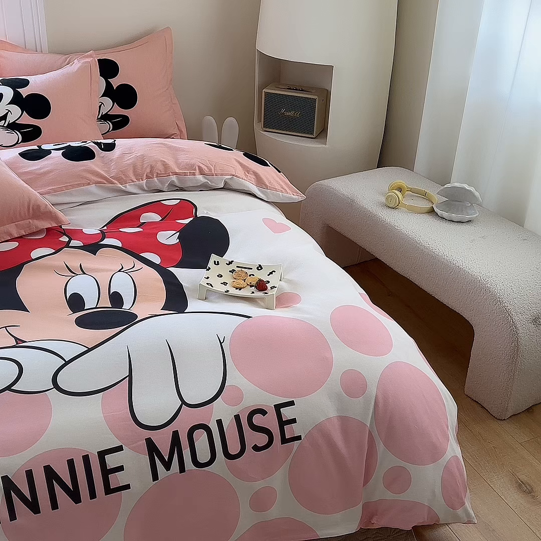 91家纺网 家纺一手货源 找家纺 眷恋家纺 2025秋冬加厚全棉生态磨毛卡通三件套四件套 梨涡圆点