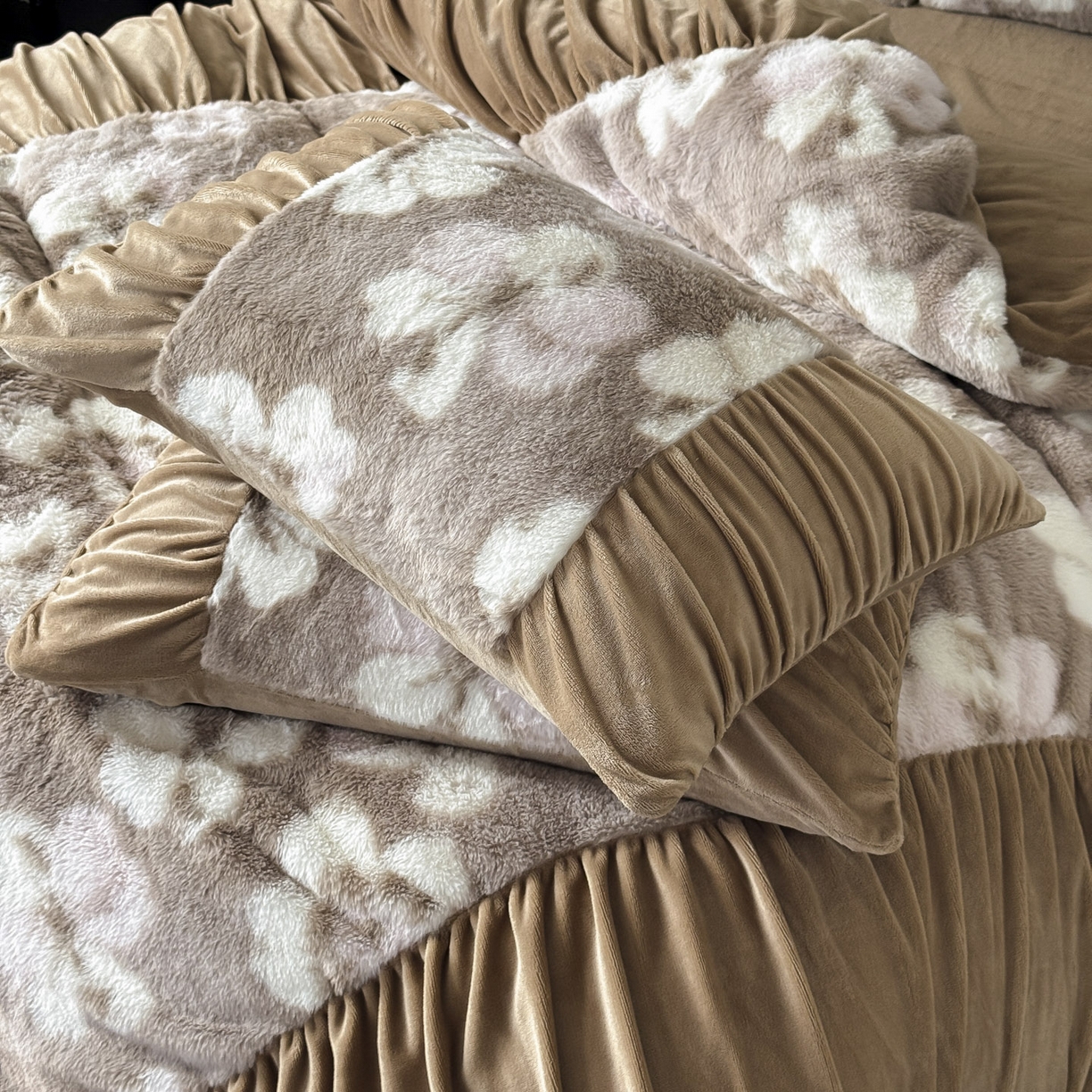 91家纺网 家纺一手货源 找家纺 新印象 2025新款复古法式兔毛绒保暖四件套 复古法式-浅栀