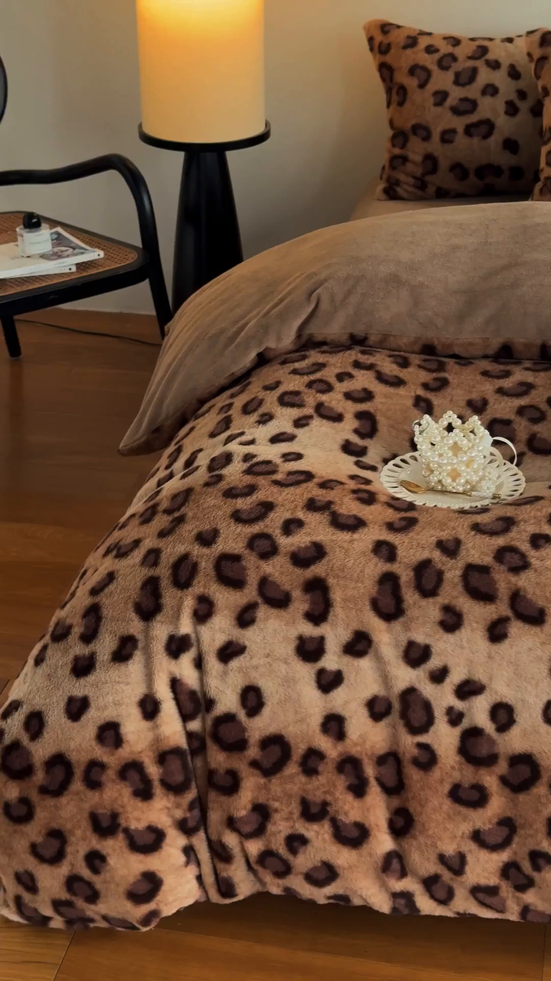 91家纺网 家纺一手货源 找家纺 新印象 2025新款美拉德系列兔毛绒保暖四件套 豹纹