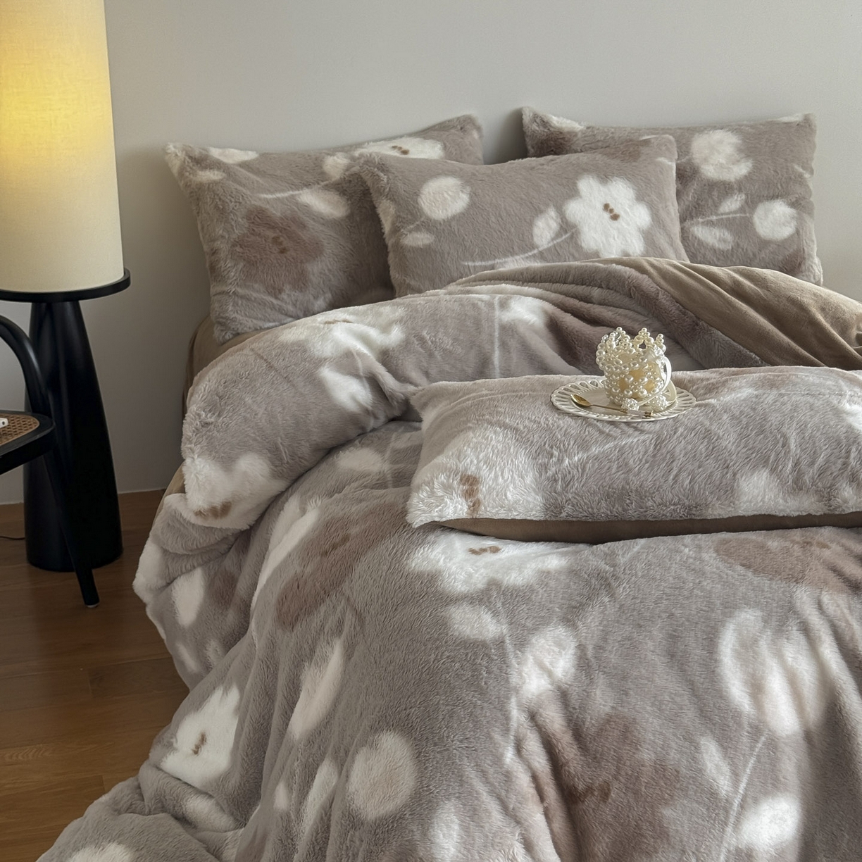 91家纺网 家纺一手货源 找家纺 新印象 2025新款美拉德系列兔毛绒保暖四件套 芙微