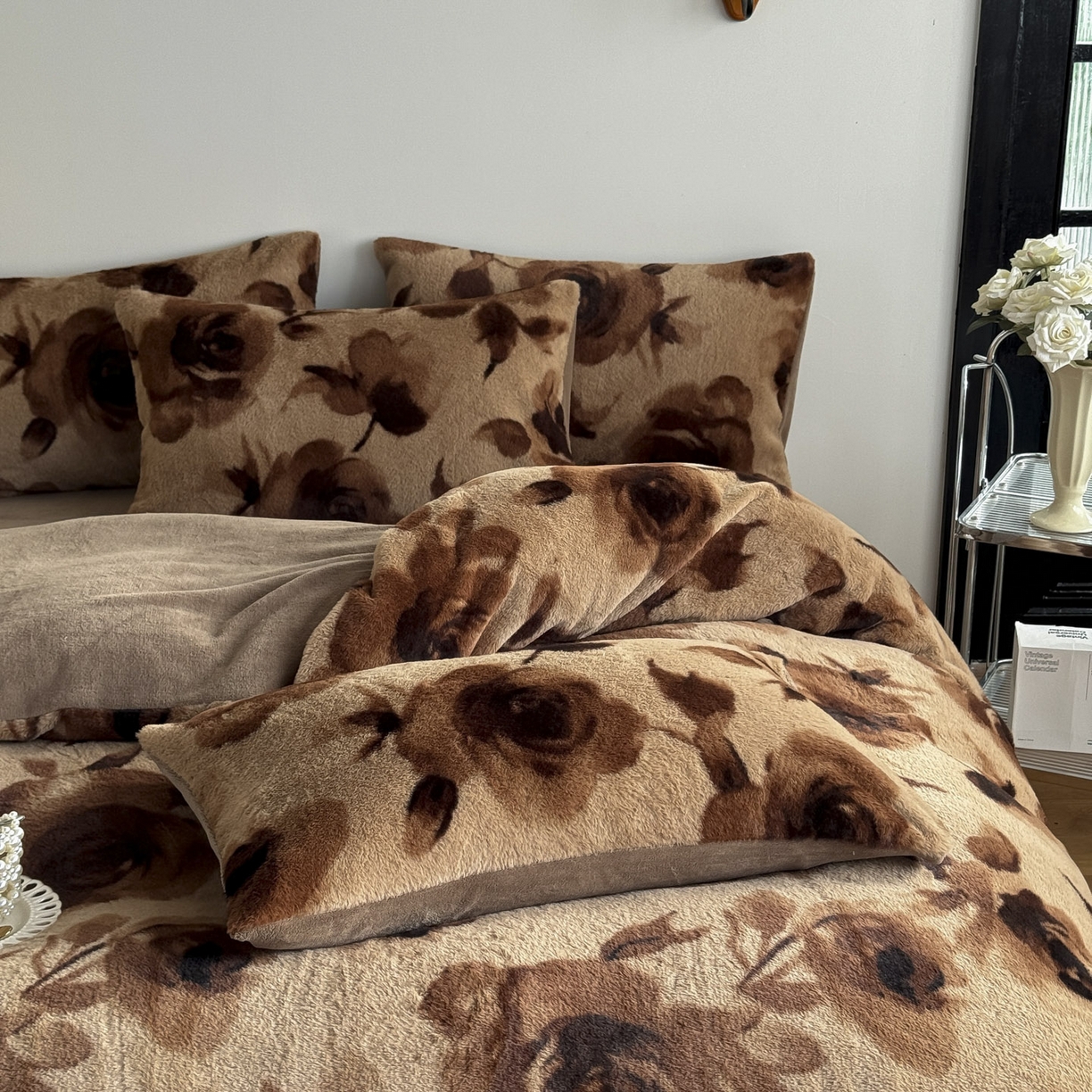 91家纺网 家纺一手货源 找家纺 新印象 2025新款美拉德系列兔毛绒保暖四件套 花优