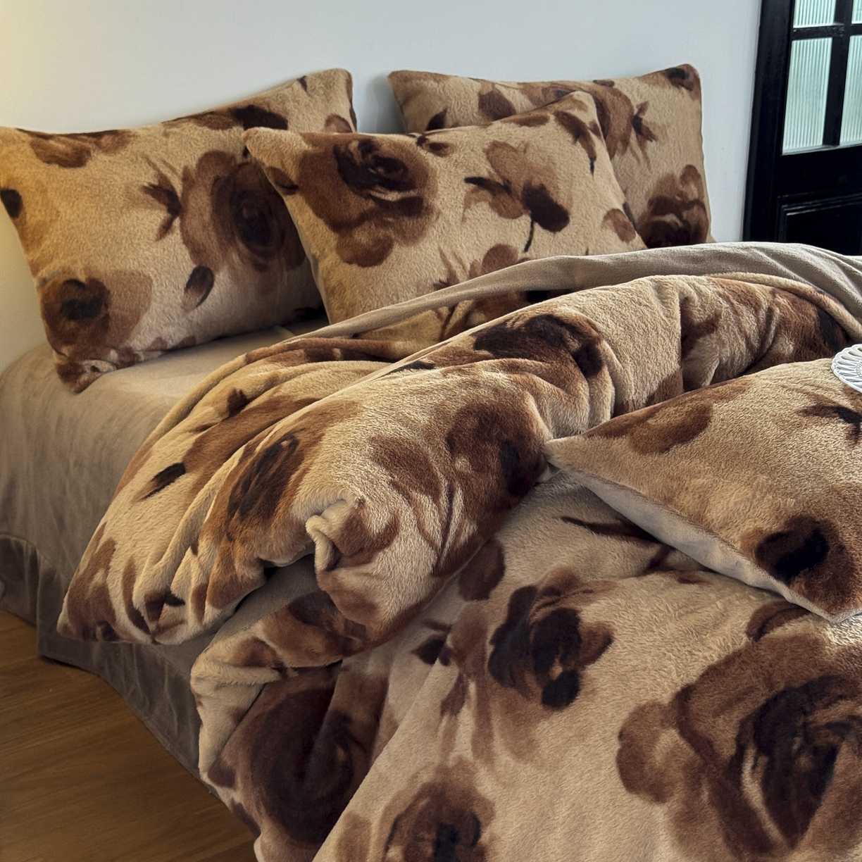 91家纺网 家纺一手货源 找家纺 新印象 2025新款美拉德系列兔毛绒保暖四件套 花优