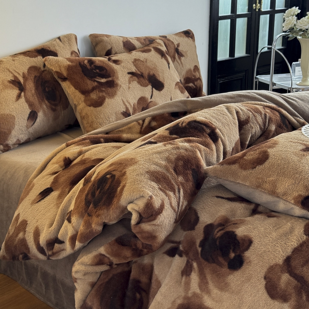 91家纺网 家纺一手货源 找家纺 新印象 2025新款美拉德系列兔毛绒保暖四件套 花优