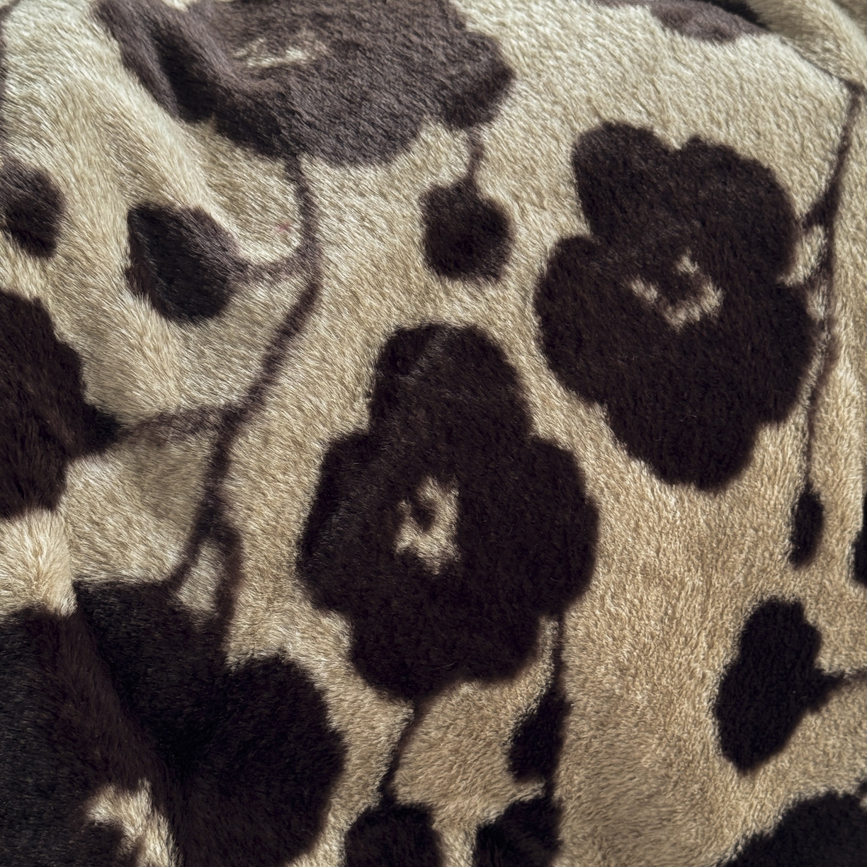 91家纺网 家纺一手货源 找家纺 新印象 2025新款美拉德系列兔毛绒保暖四件套 曼苏