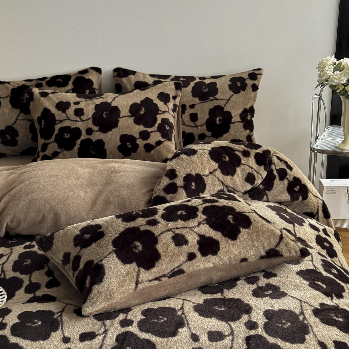 91家纺网 家纺一手货源 找家纺 新印象 2025新款美拉德系列兔毛绒保暖四件套 曼苏