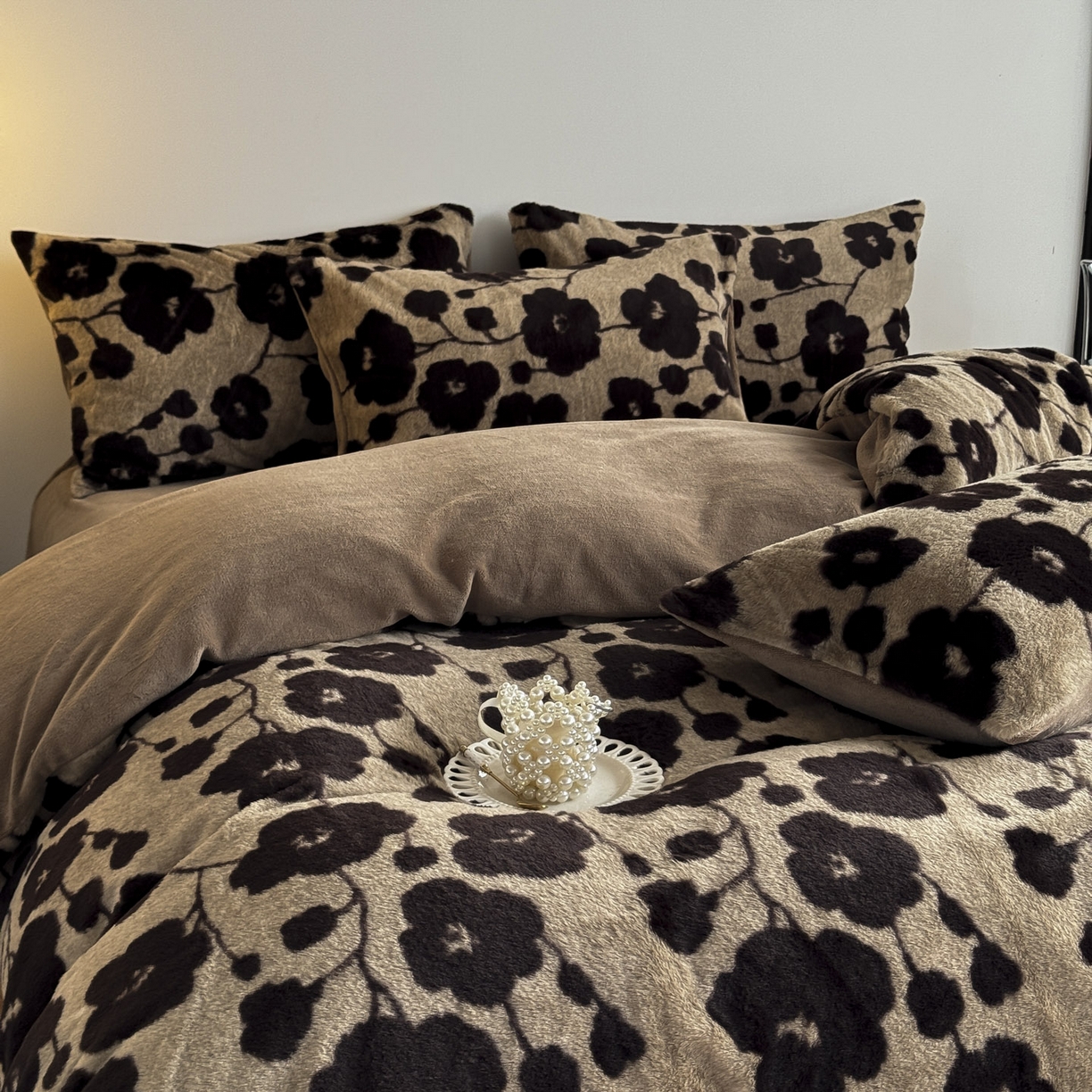 91家纺网 家纺一手货源 找家纺 新印象 2025新款美拉德系列兔毛绒保暖四件套 曼苏