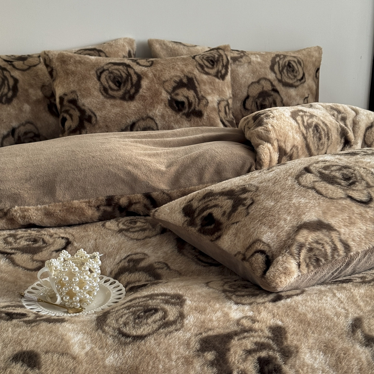 91家纺网 家纺一手货源 找家纺 新印象 2025新款美拉德系列兔毛绒保暖四件套 梦露