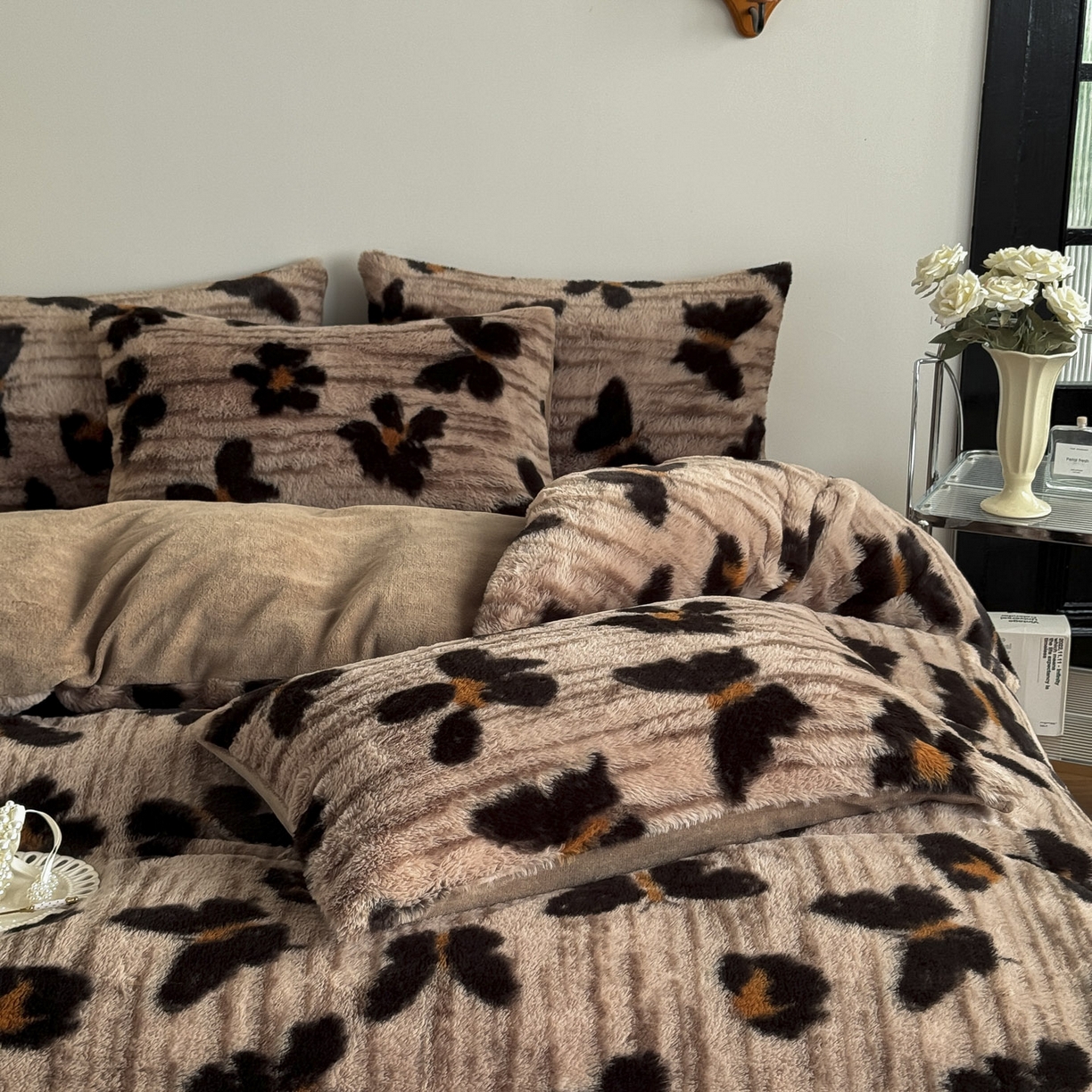 91家纺网 家纺一手货源 找家纺 新印象 2025新款美拉德系列兔毛绒保暖四件套 蜜雅