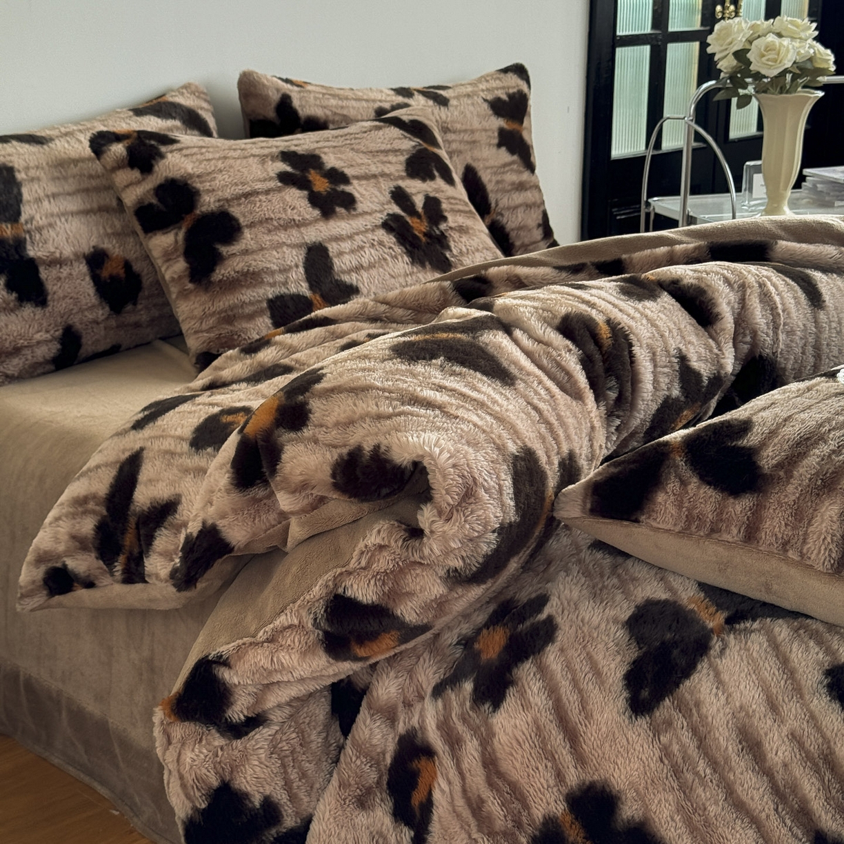 91家纺网 家纺一手货源 找家纺 新印象 2025新款美拉德系列兔毛绒保暖四件套 蜜雅