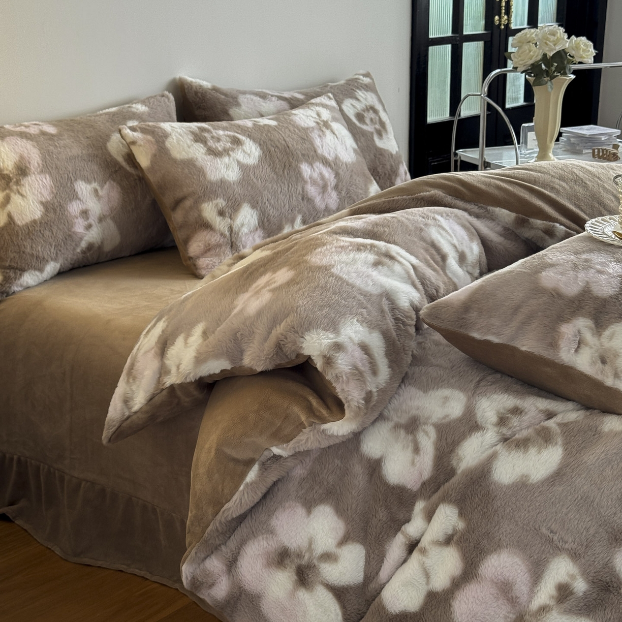 91家纺网 家纺一手货源 找家纺 新印象 2025新款美拉德系列兔毛绒保暖四件套 浅栀