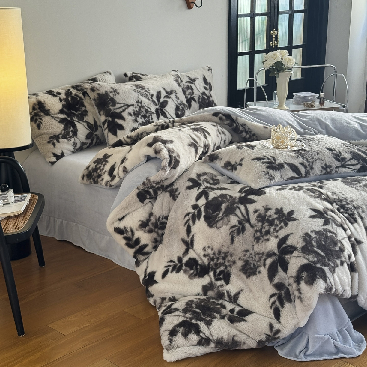 91家纺网 家纺一手货源 找家纺 新印象 2025新款美拉德系列兔毛绒保暖四件套 奢香之都