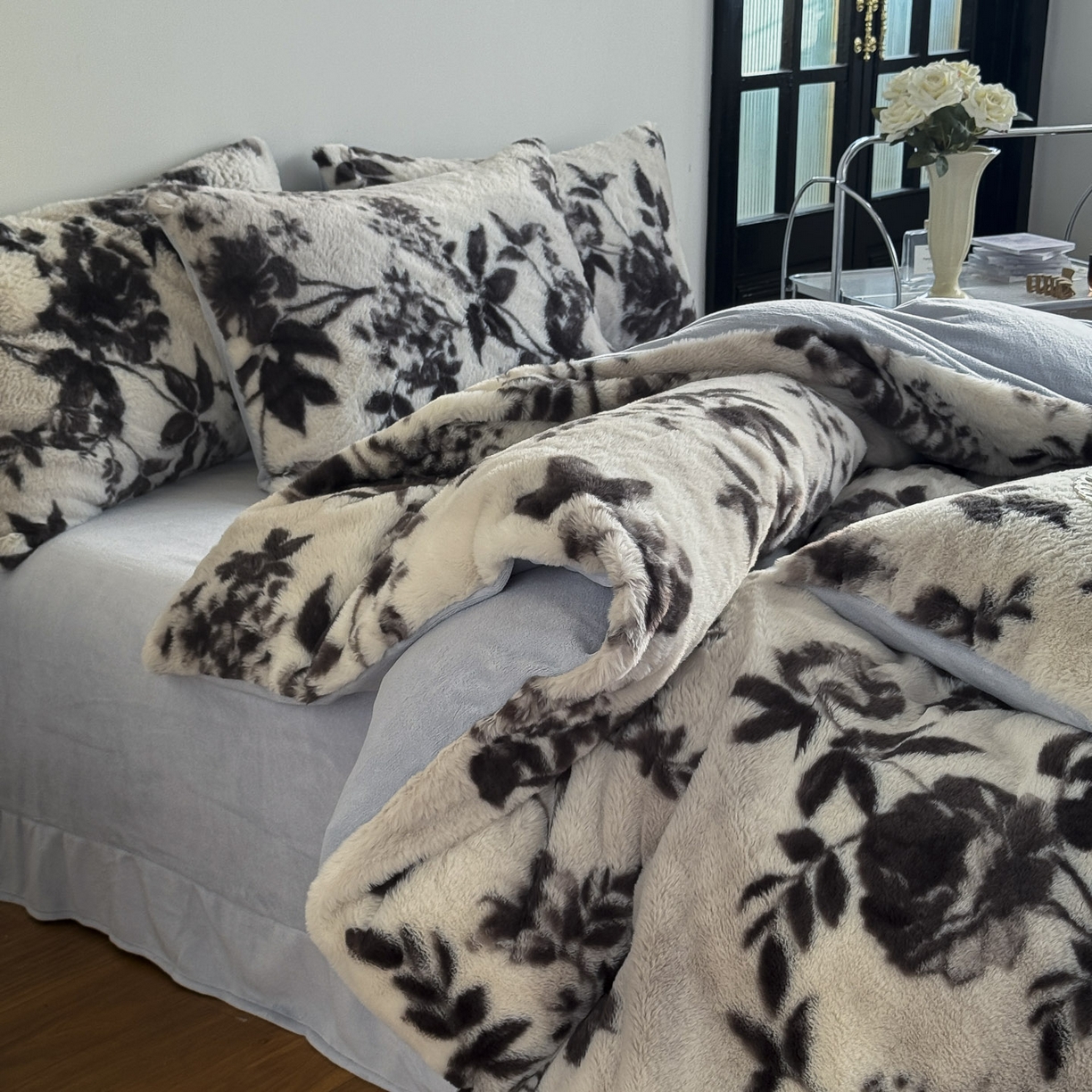 91家纺网 家纺一手货源 找家纺 新印象 2025新款美拉德系列兔毛绒保暖四件套 奢香之都