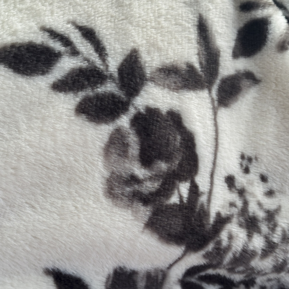 91家纺网 家纺一手货源 找家纺 新印象 2025新款美拉德系列兔毛绒保暖四件套 奢香之都