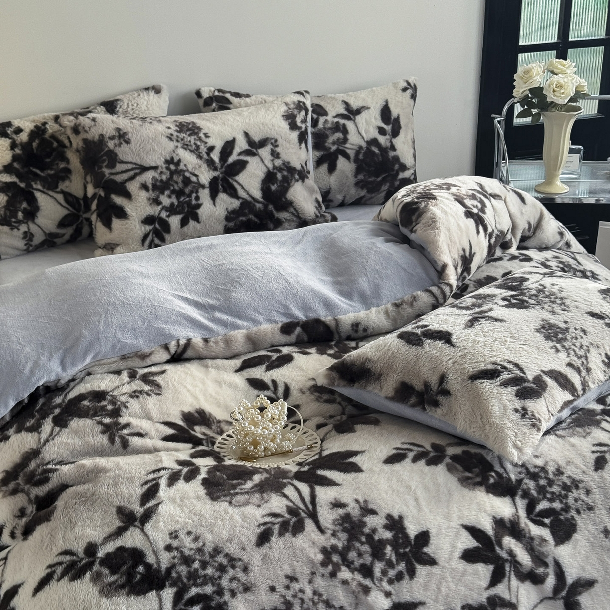 91家纺网 家纺一手货源 找家纺 新印象 2025新款美拉德系列兔毛绒保暖四件套 奢香之都