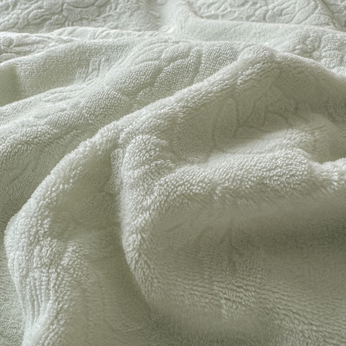 91家纺网 家纺一手货源 找家纺 宝薇家纺 2025新款全消光雕花工艺法式花边牛奶绒宝宝绒四件套-艾薇儿 艾薇儿-绿