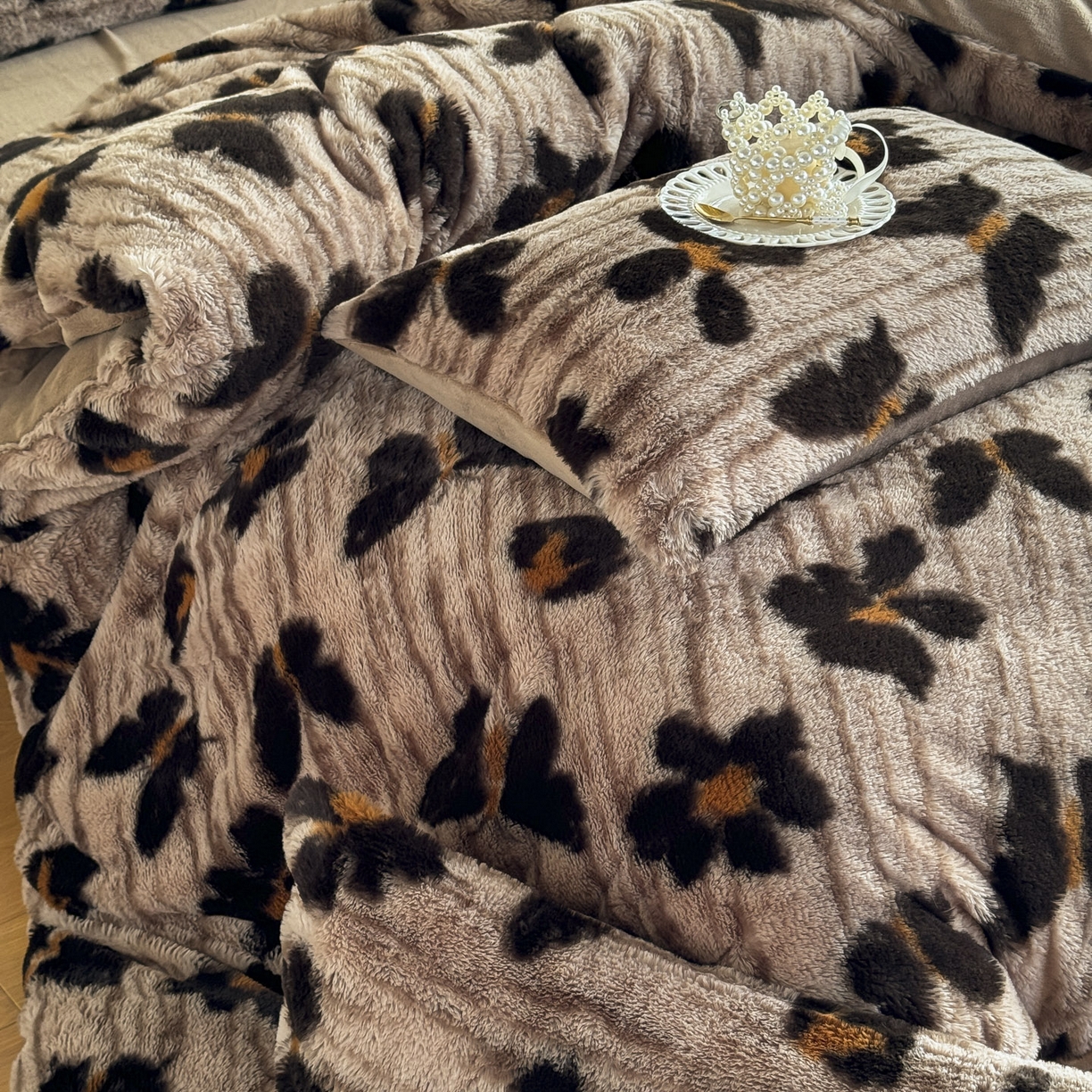 91家纺网 家纺一手货源 找家纺 （总）新印象 2025新款美拉德系列兔毛绒保暖四件套