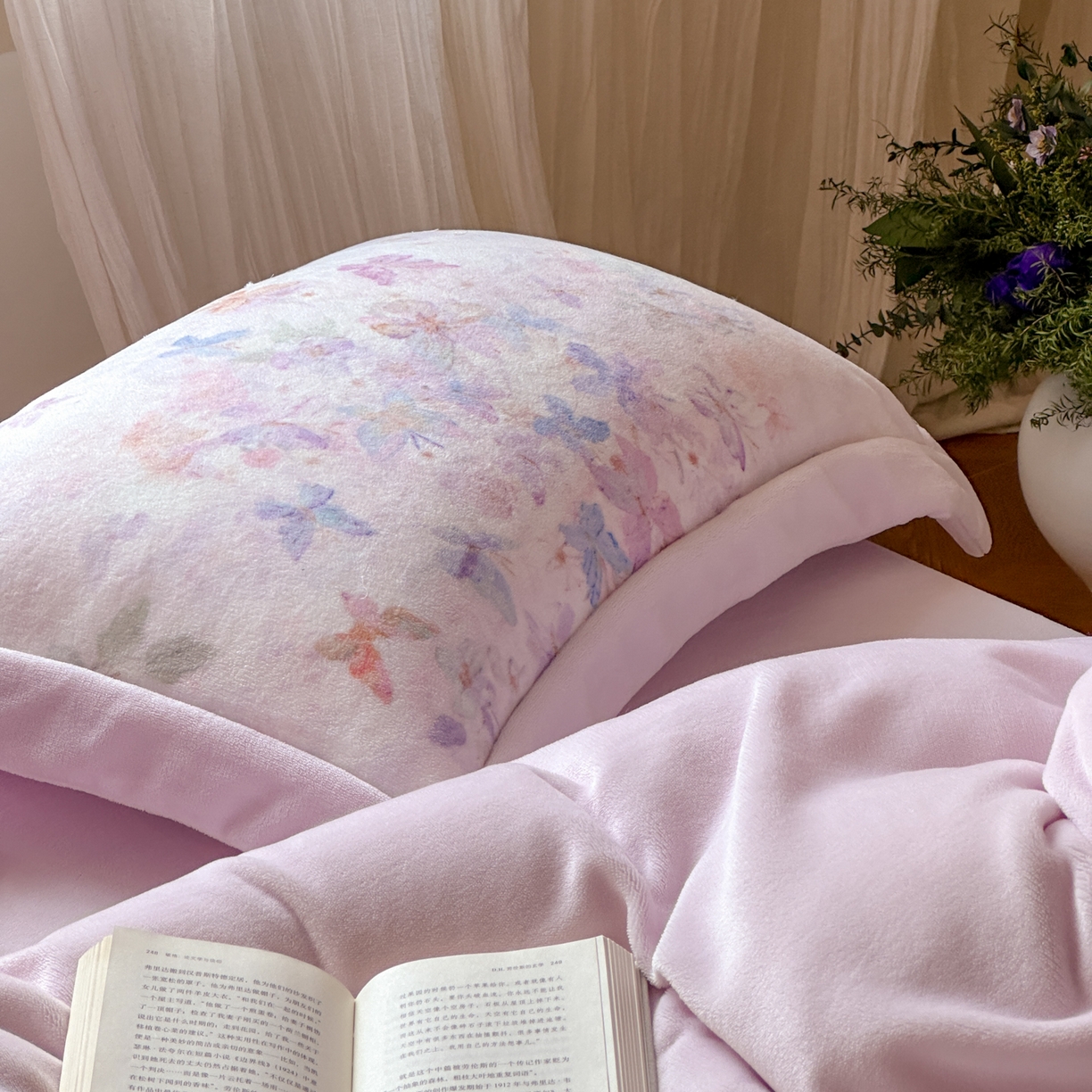 91家纺网 家纺一手货源 找家纺 云栖家居 2025秋冬新款加厚立体消光牛奶绒四件套-迷蝶 迷蝶-紫