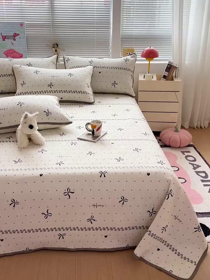 91家纺网 家纺一手货源 找家纺 暖芯优选 2025新款木棉印花床盖三件套 点点爱心