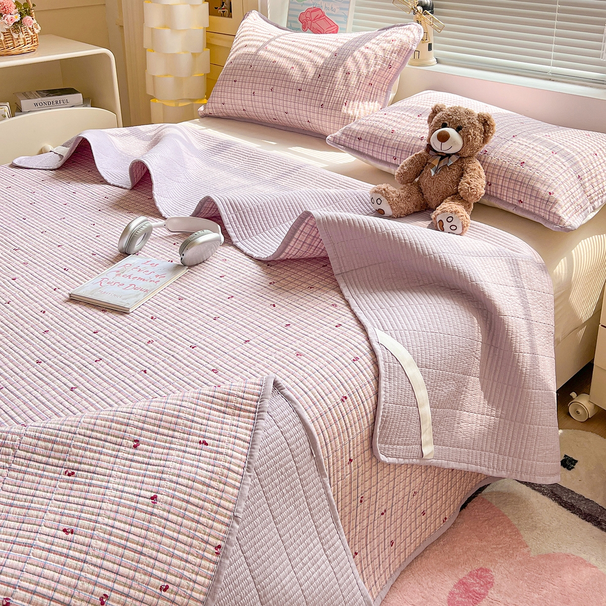 91家纺网 家纺一手货源 找家纺 暖芯优选 2025新款木棉印花床盖三件套 格子樱桃