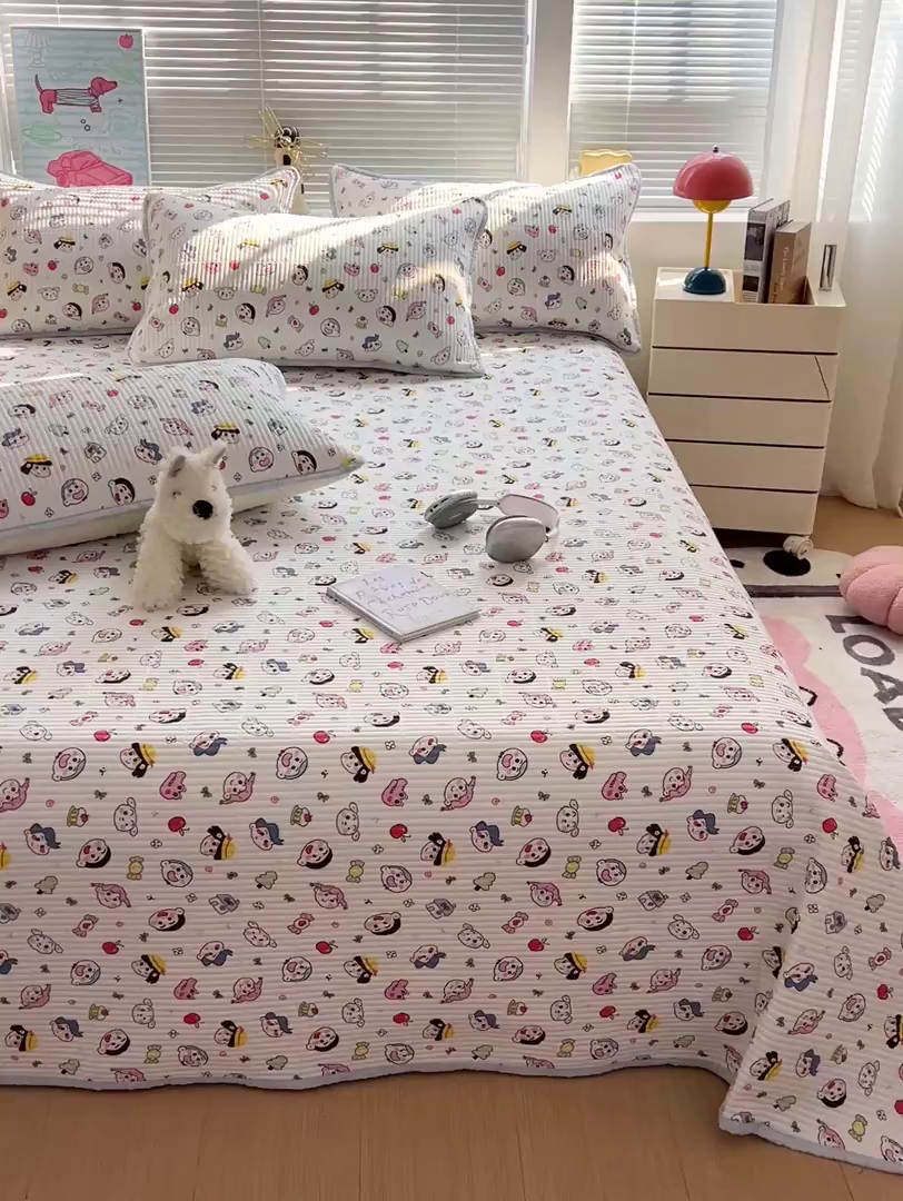 91家纺网 家纺一手货源 找家纺 暖芯优选 2025新款木棉印花床盖三件套 快乐小新