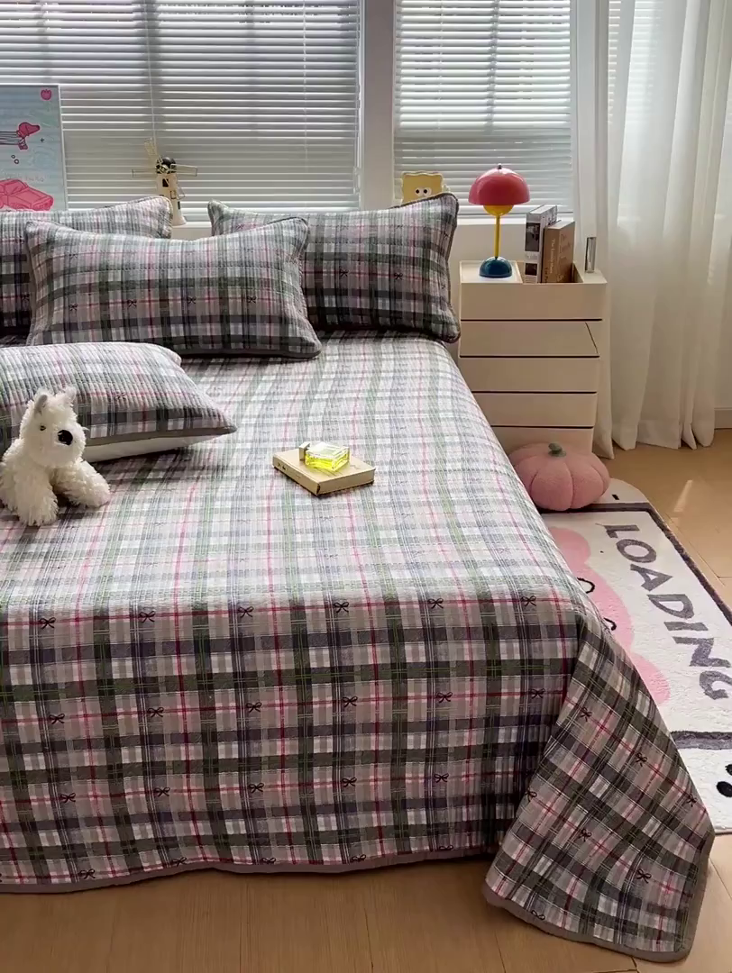 91家纺网 家纺一手货源 找家纺 暖芯优选 2025新款木棉印花床盖三件套 绿色条格