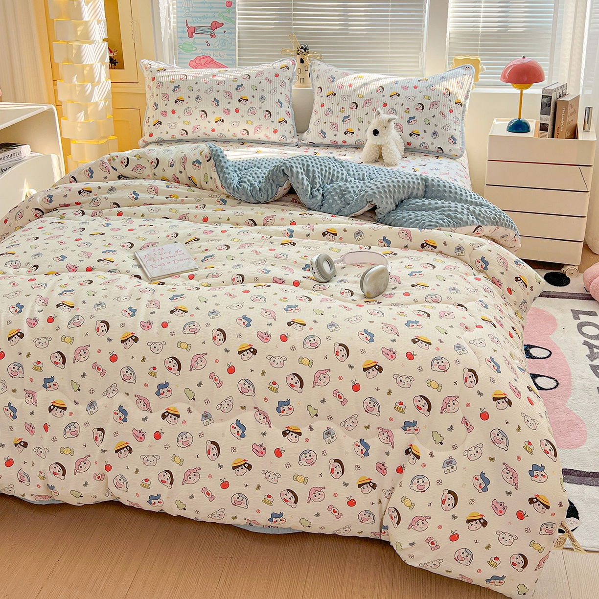 91家纺网 家纺一手货源 找家纺 暖芯优选 2025新款木棉双层纱ins少女心可爱系加厚豆豆冬被四件套床盖三件套暖梦系列（小红书推荐） 快乐小新