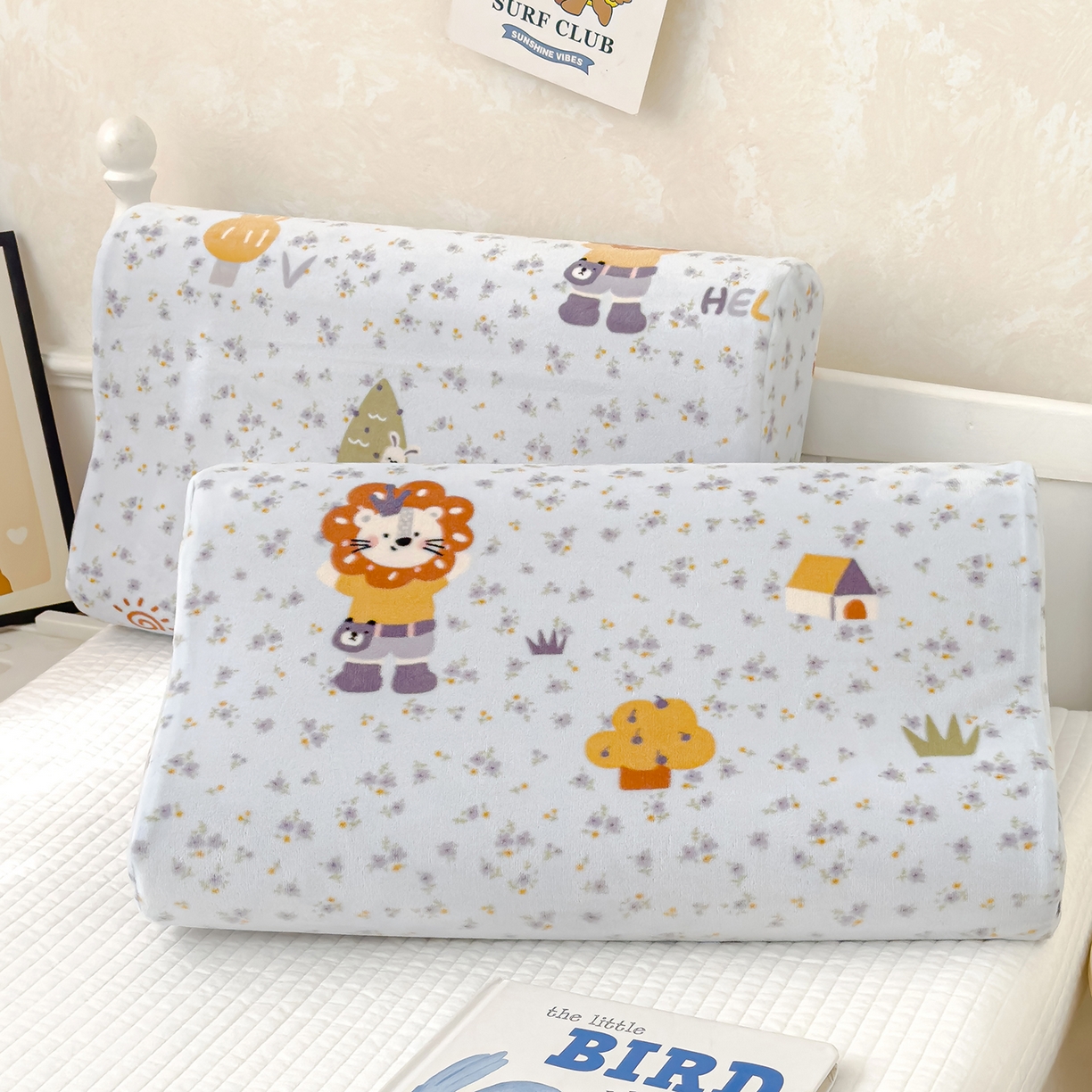 91家纺网 家纺一手货源 找家纺 良佐生活 2025新款宝宝绒乳胶枕套 小狮子乐园-蓝