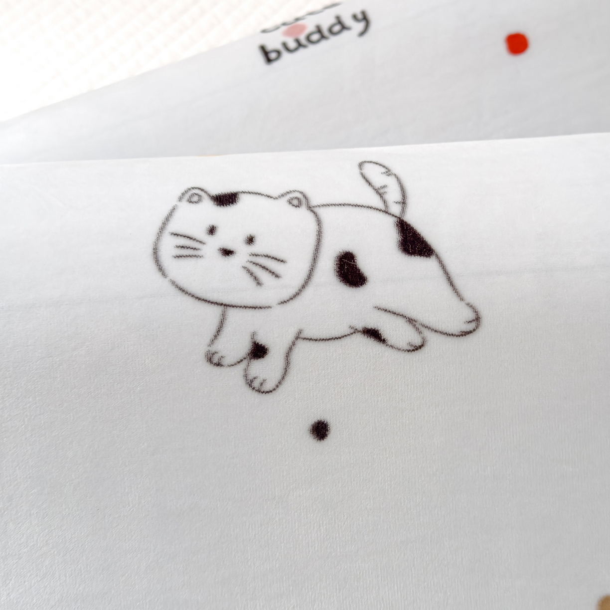 91家纺网 家纺一手货源 找家纺 良佐生活 2025新款宝宝绒乳胶枕套 猫咪历险记