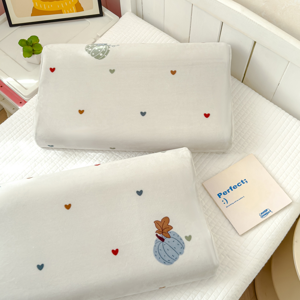 91家纺网 家纺一手货源 找家纺 良佐生活 2025新款宝宝绒乳胶枕套 南瓜派对