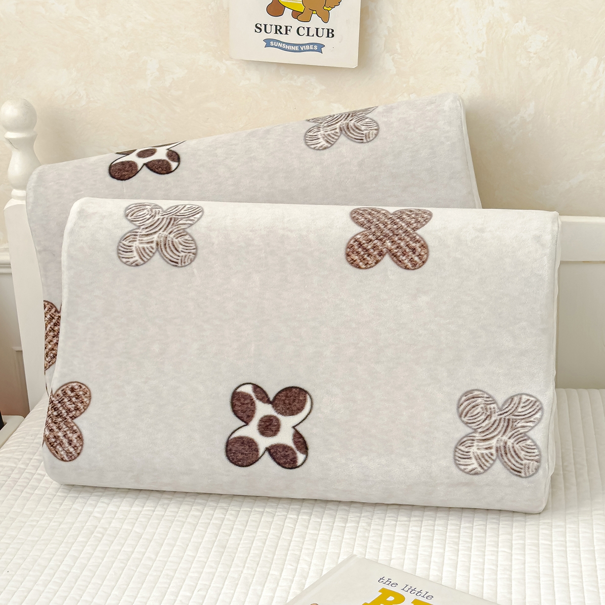 91家纺网 家纺一手货源 找家纺 良佐生活 2025新款宝宝绒乳胶枕套 四叶草