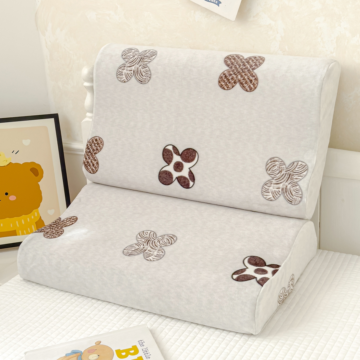 91家纺网 家纺一手货源 找家纺 良佐生活 2025新款宝宝绒乳胶枕套 四叶草