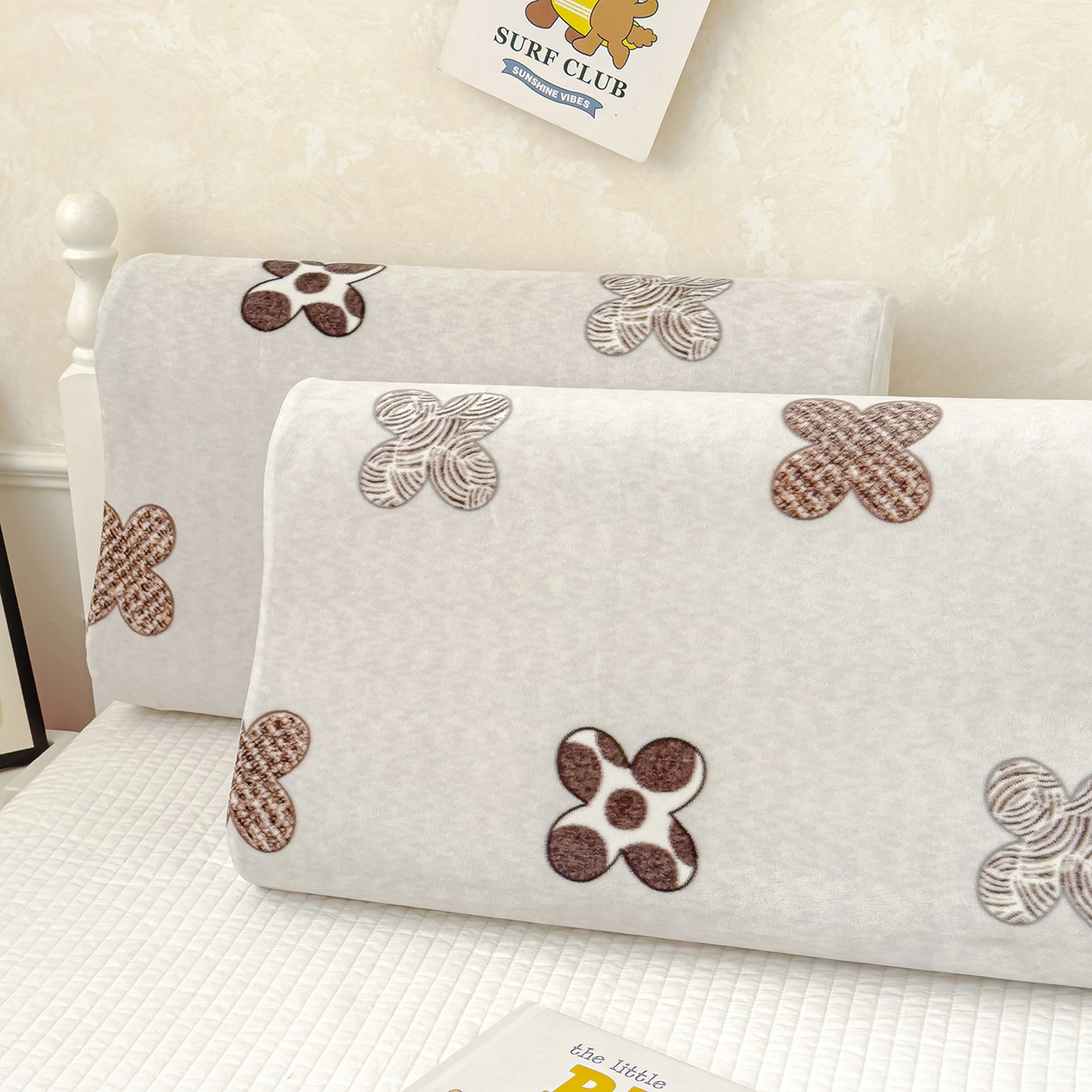 91家纺网 家纺一手货源 找家纺 良佐生活 2025新款宝宝绒乳胶枕套 四叶草