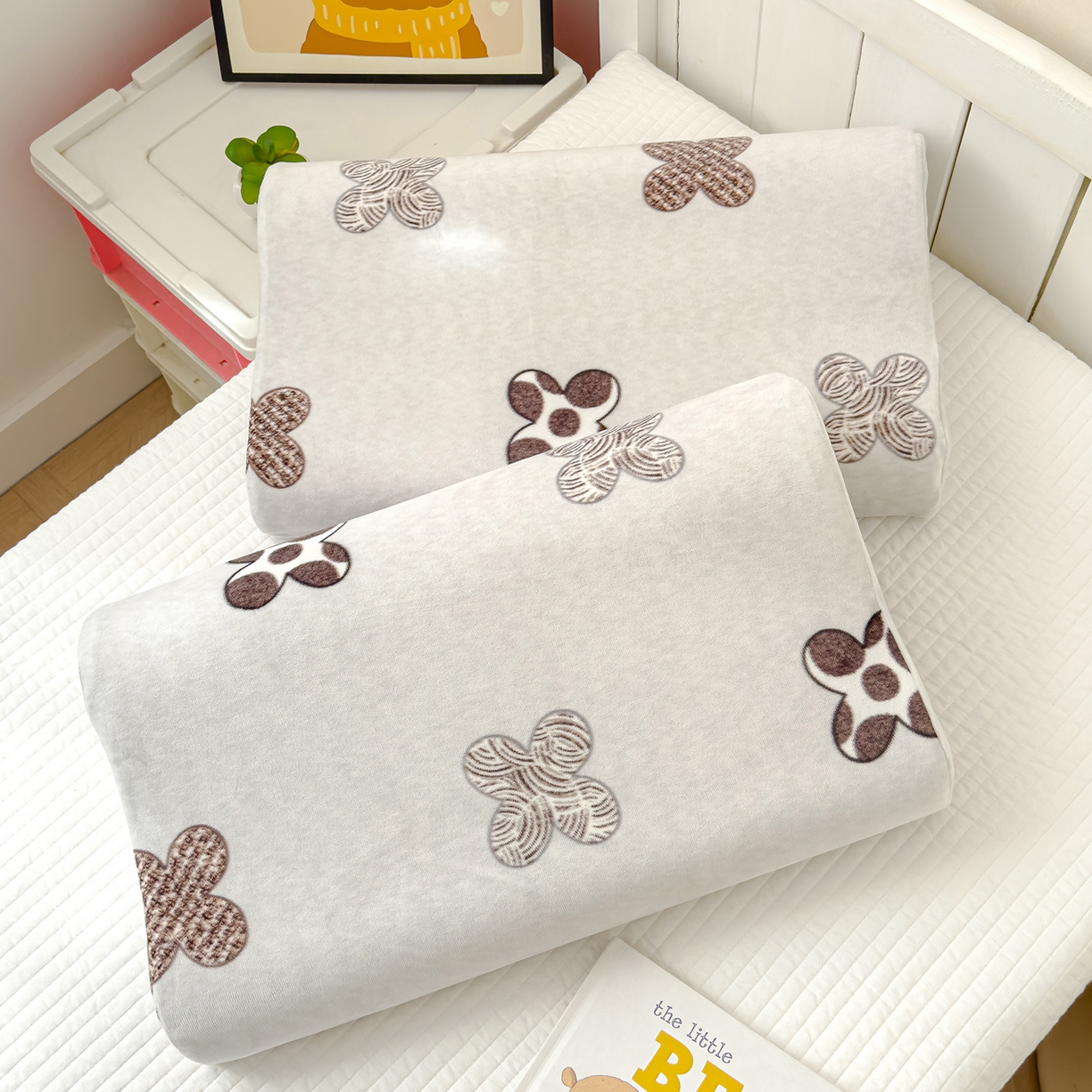 91家纺网 家纺一手货源 找家纺 良佐生活 2025新款宝宝绒乳胶枕套 四叶草