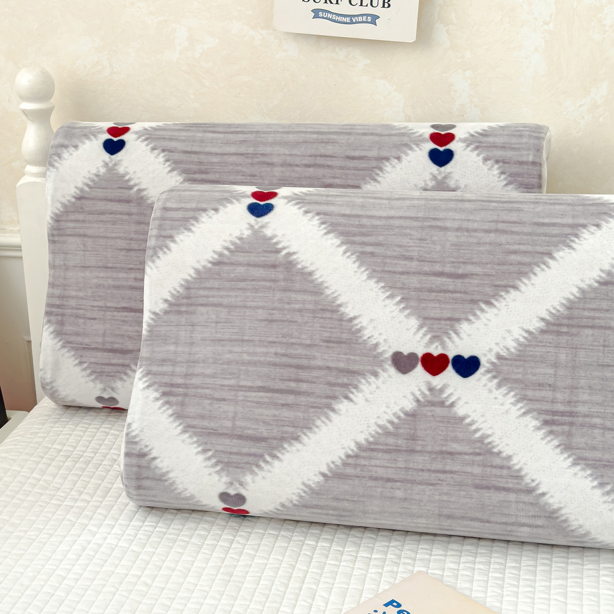 91家纺网 家纺一手货源 找家纺 良佐生活 2025新款宝宝绒乳胶枕套 爱心乐园