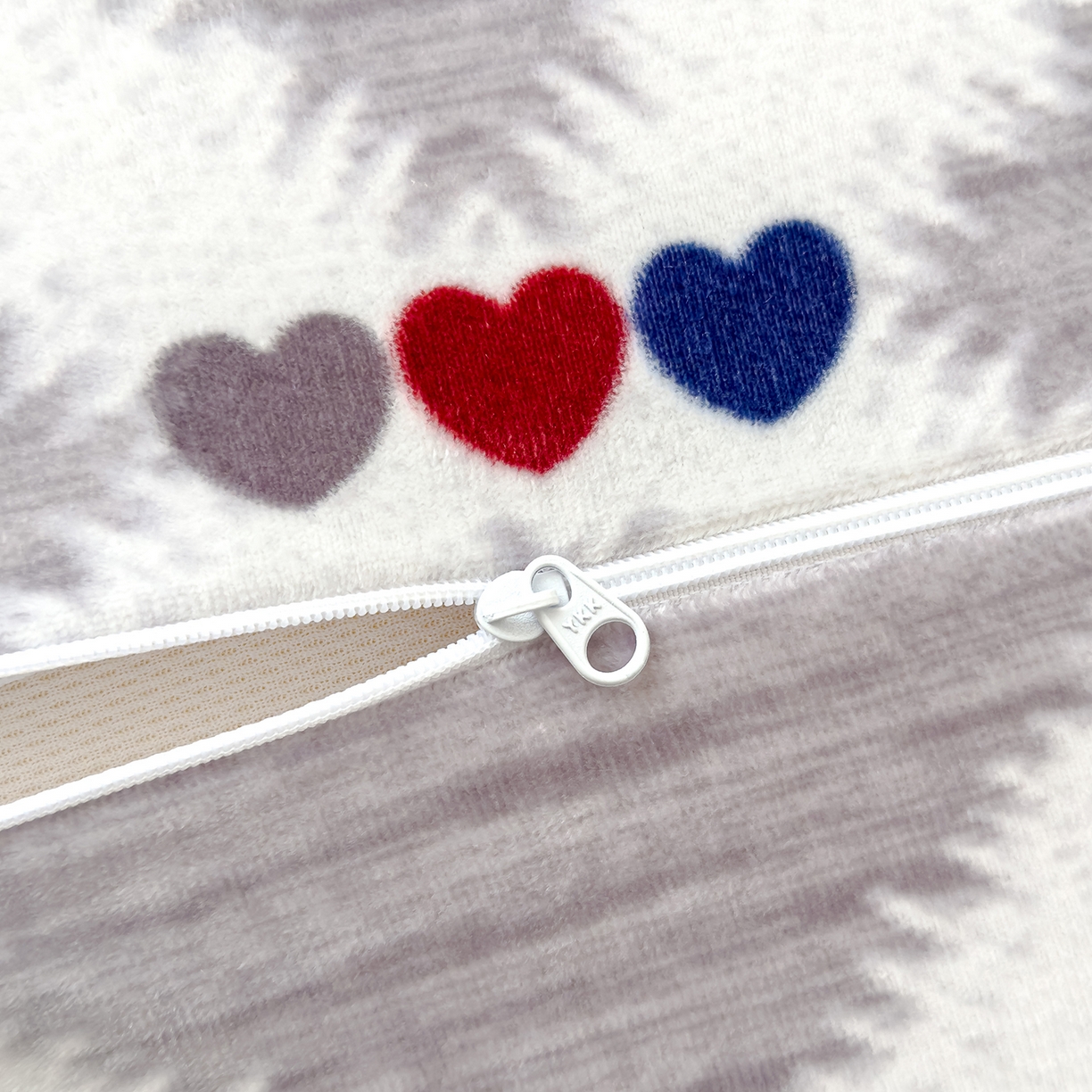 91家纺网 家纺一手货源 找家纺 良佐生活 2025新款宝宝绒乳胶枕套 爱心乐园