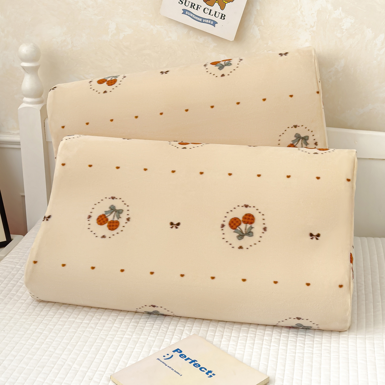 91家纺网 家纺一手货源 找家纺 良佐生活 2025新款宝宝绒乳胶枕套 小樱桃