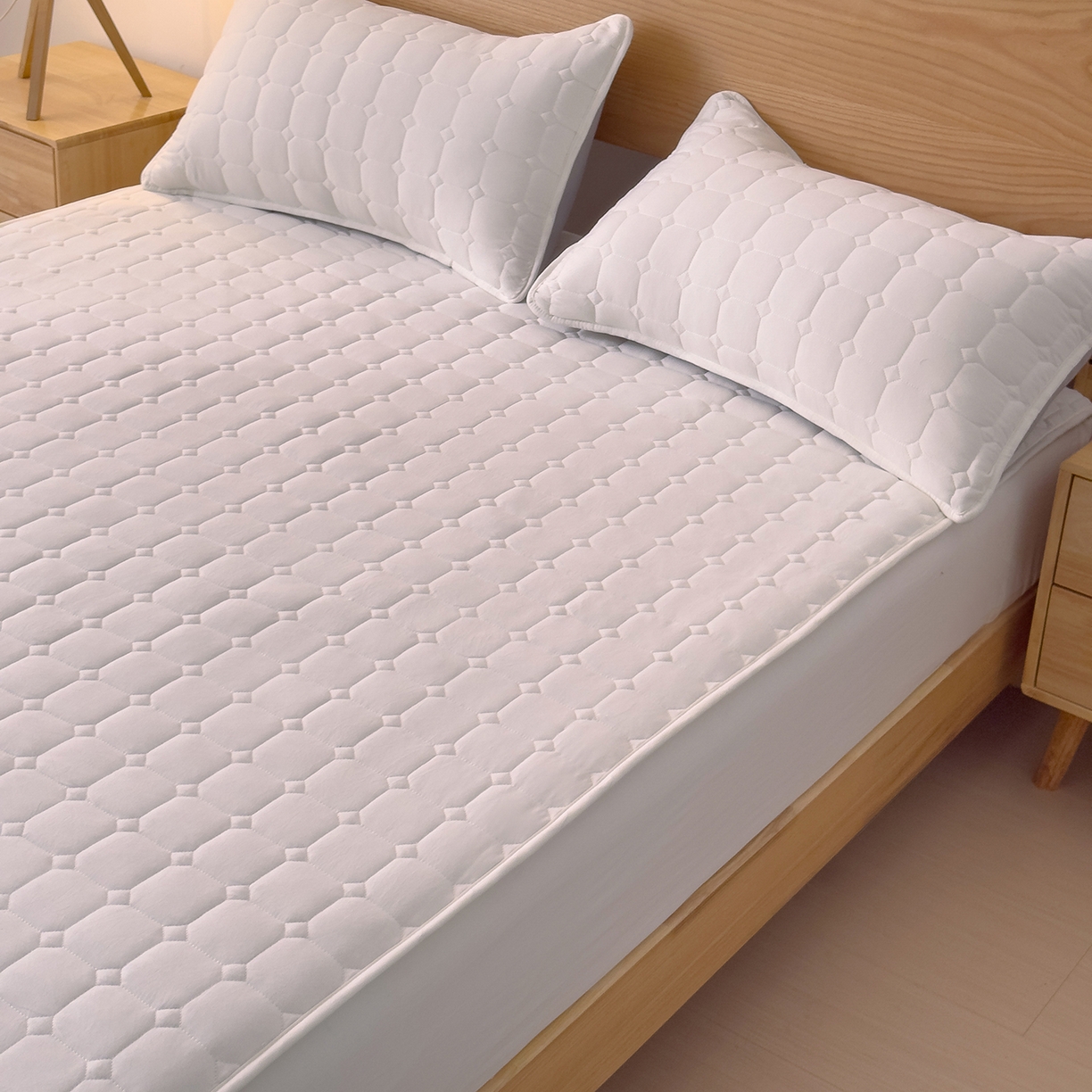 91家纺网 家纺一手货源 找家纺 富阿娜家纺 2025新款A类抗菌夹棉单床笠三件套  围布30cm 良品-云朵白