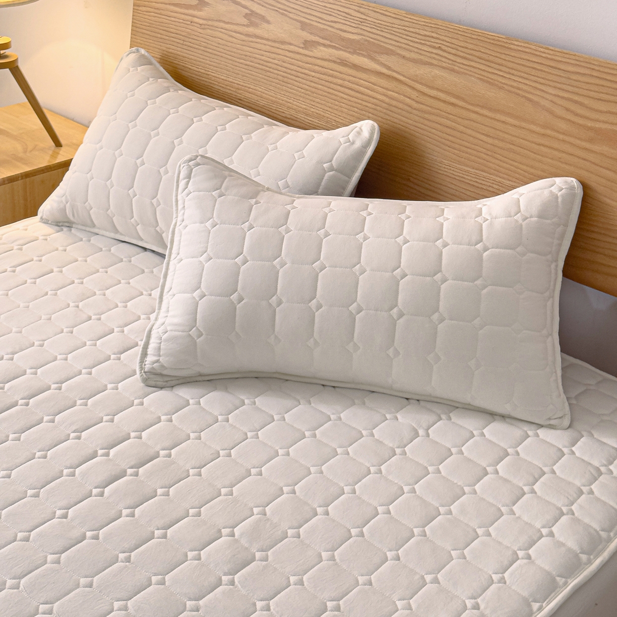 91家纺网 家纺一手货源 找家纺 富阿娜家纺 2025新款A类抗菌夹棉单床笠三件套  围布30cm 良品-云朵白