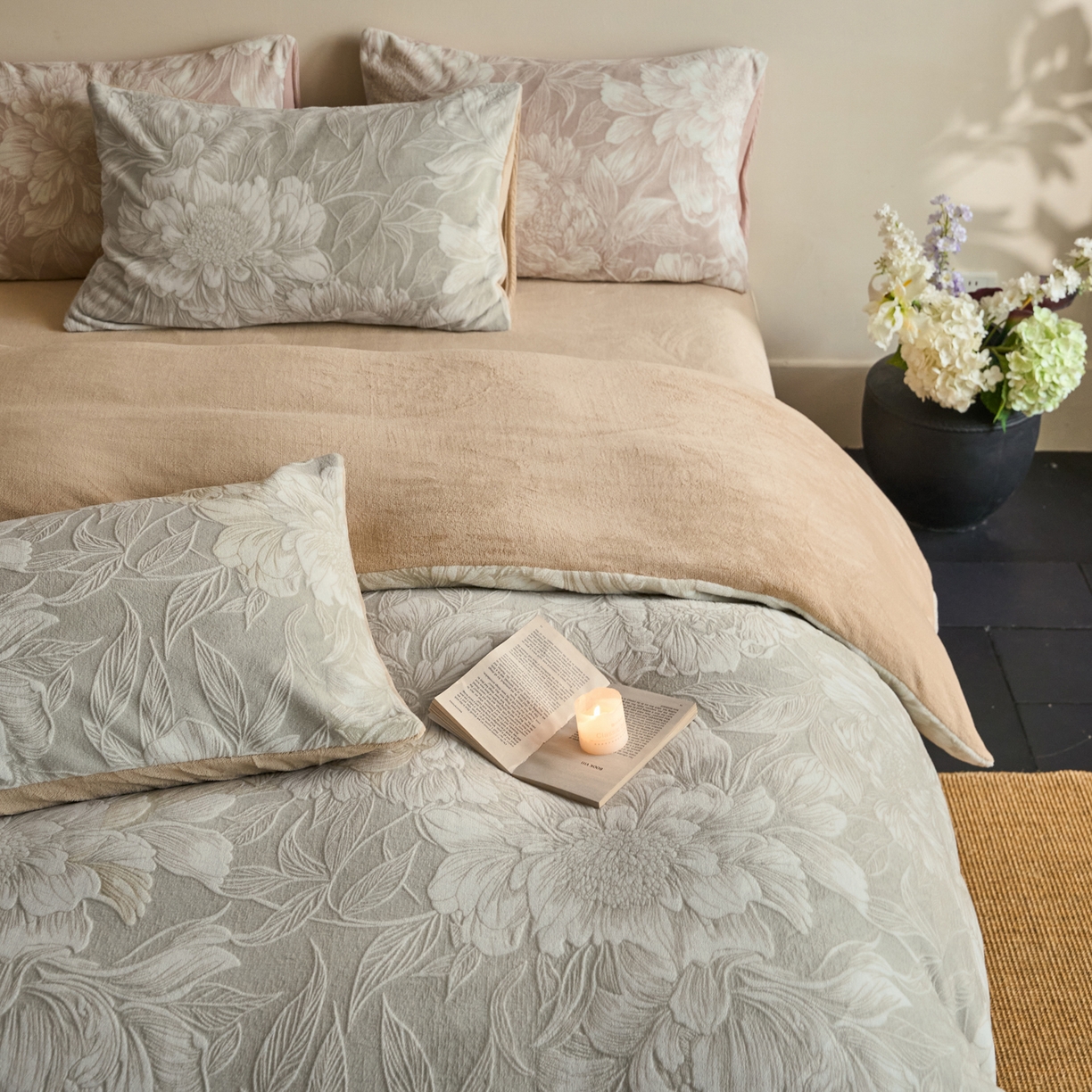 91家纺网 家纺一手货源 找家纺 （总）华超针织 2025新款雕花牛奶绒四件套-蔷薇系列