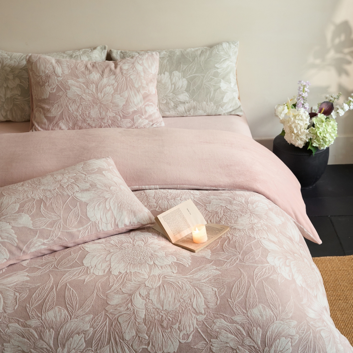 91家纺网 家纺一手货源 找家纺 （总）华超针织 2025新款雕花牛奶绒四件套-蔷薇系列