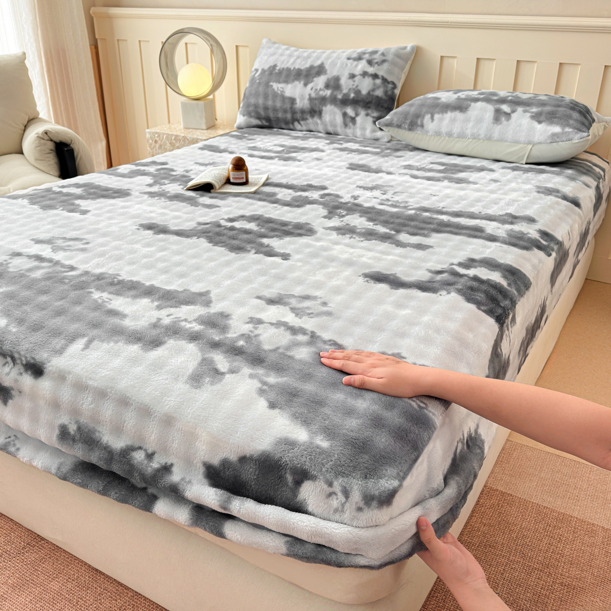 91家纺网 家纺一手货源 找家纺 2025新款兔毛绒高克重保暖床笠 席梦思床笠 云端-灰白