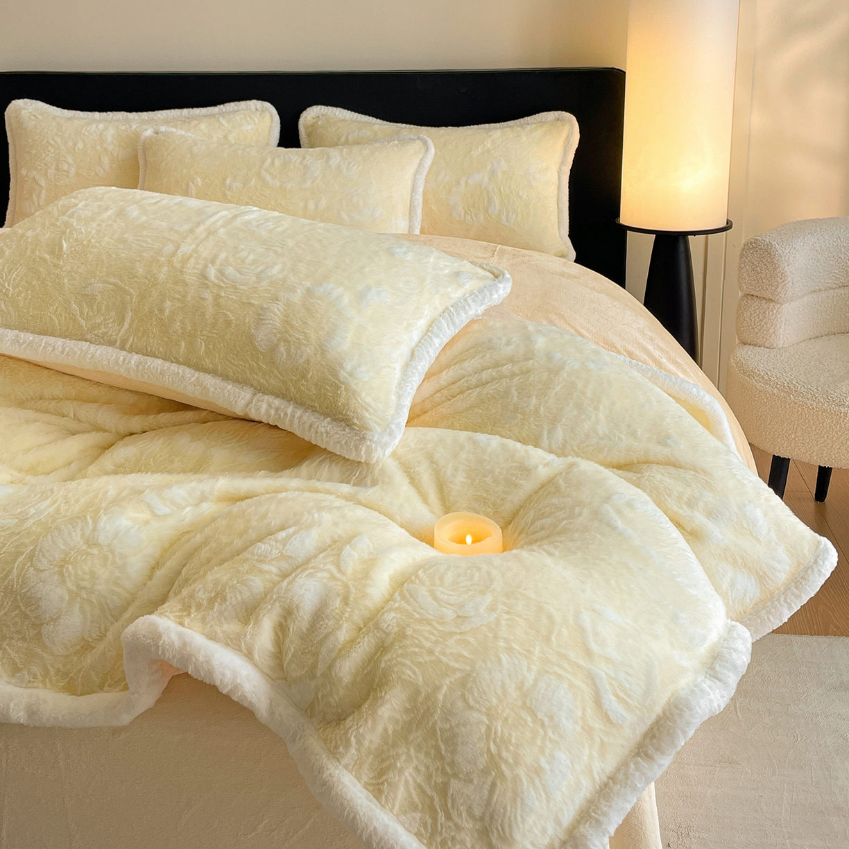 91家纺网 家纺一手货源 找家纺 民新家纺 2025新款立体烂花兔毛包边款四件套 经典玫瑰-浅米黄